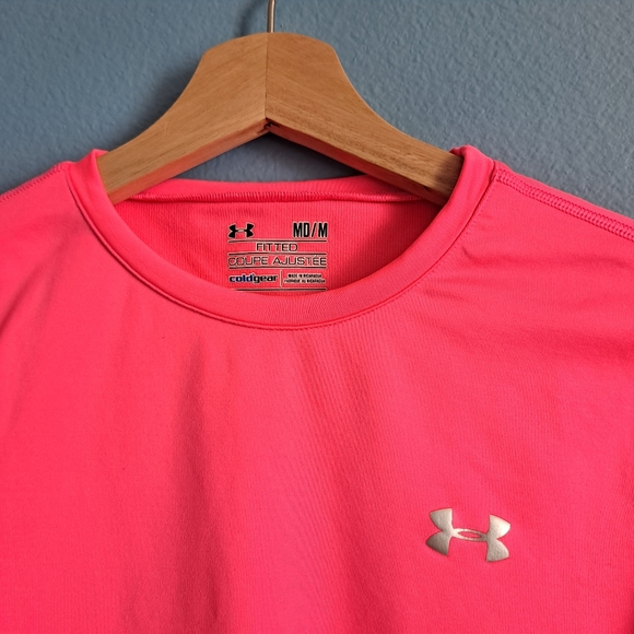 Under Armour fitted coupe adjuste (M) - Picture 2 of 4